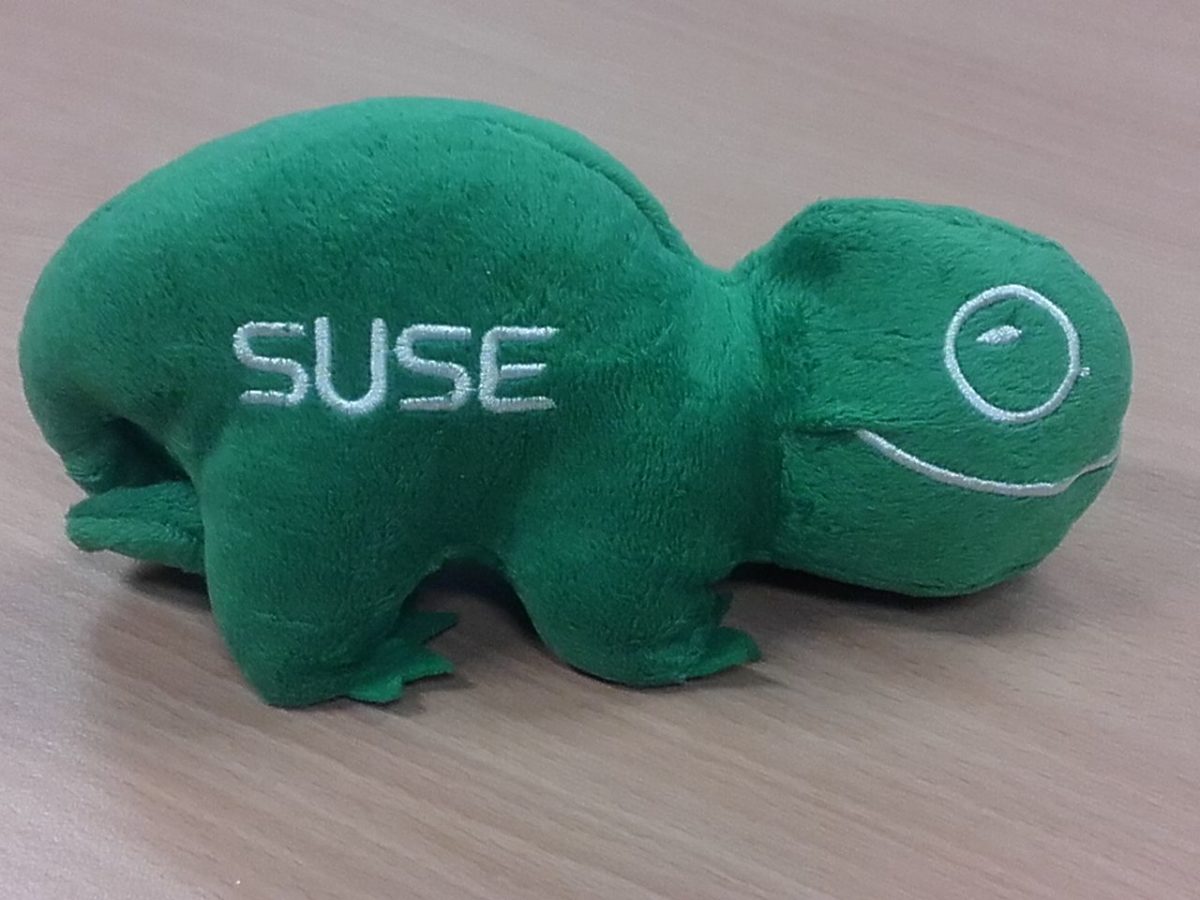 SUSE Geeko plush toy Peter Ellis, CC BY-SA 4.0